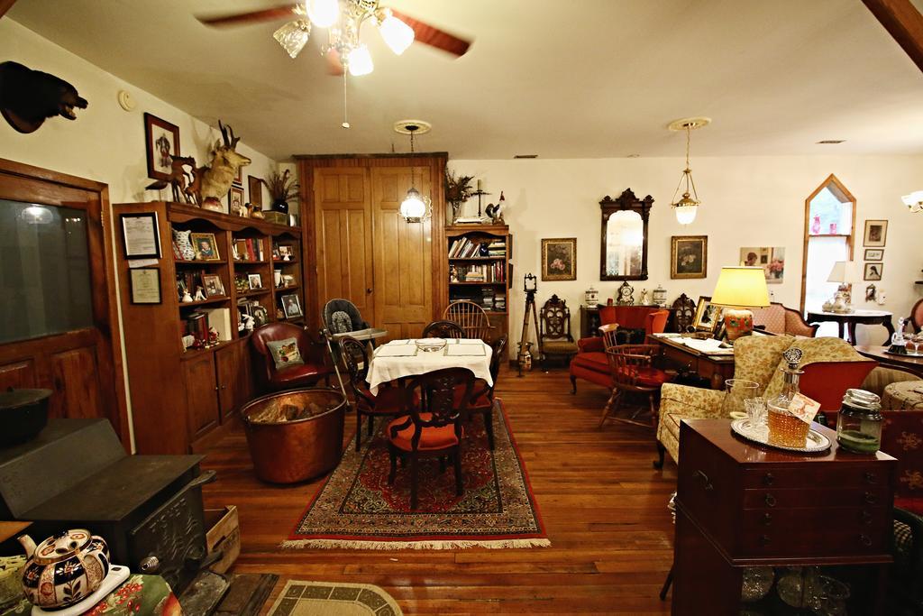 Ebenezer House Bed & Breakfast Burtonsville Eksteriør bilde