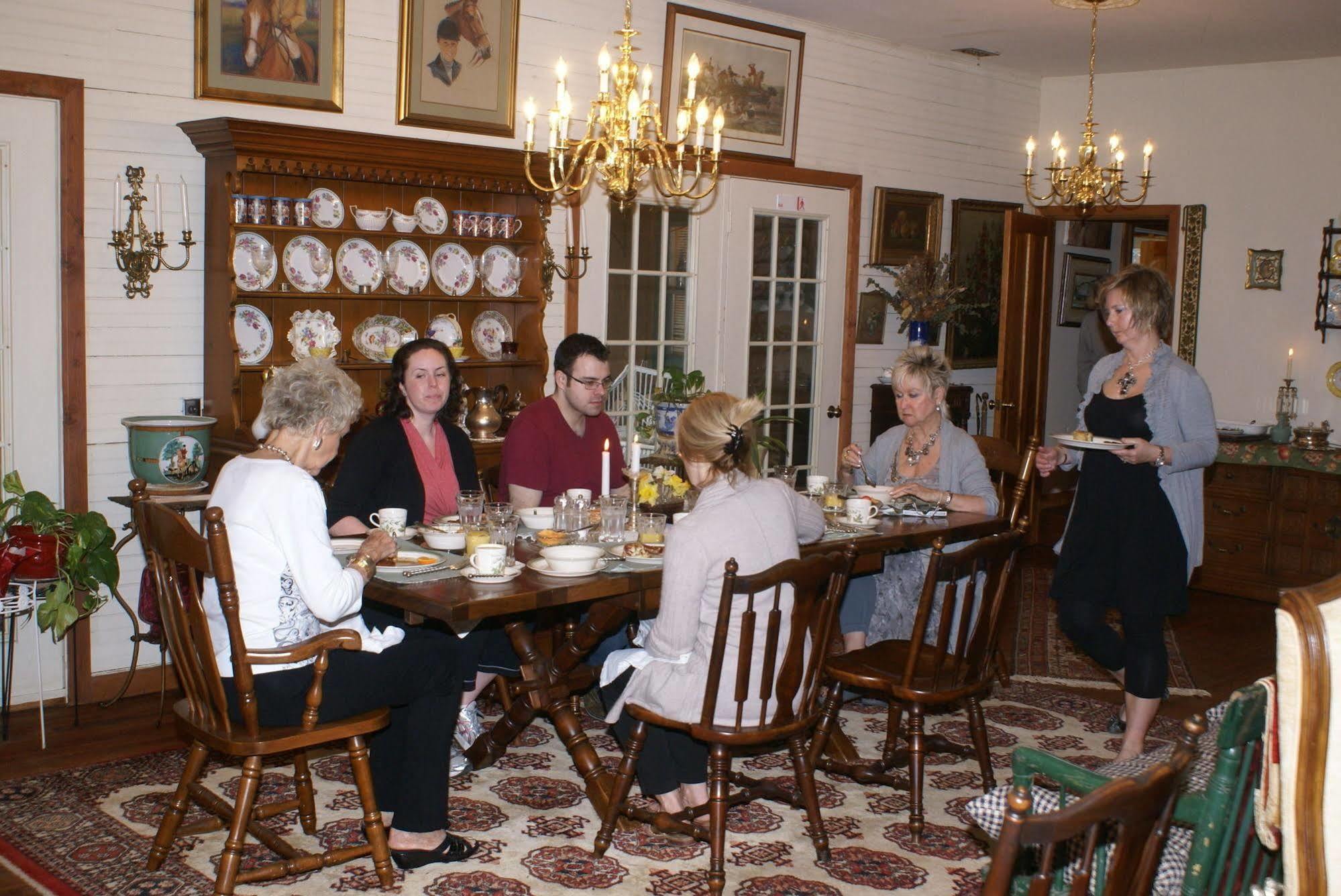 Ebenezer House Bed & Breakfast Burtonsville Eksteriør bilde